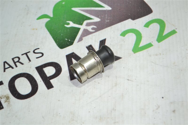 Прикуриватель Toyota Corolla NZE124 1NZ/1ZZ 2000 (б/у)