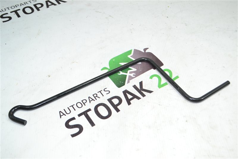 Ручка домкрата Toyota Corolla NZE121 1NZ 2002 (б/у)