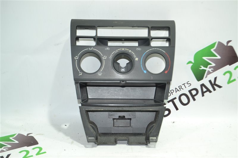 Консоль климат-контроля Toyota Corolla NZE121 1NZ 2001 (б/у)