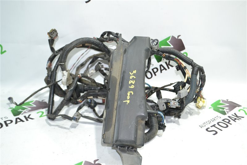 Блок предохранителей Toyota Corolla NZE124 2002 (б/у)