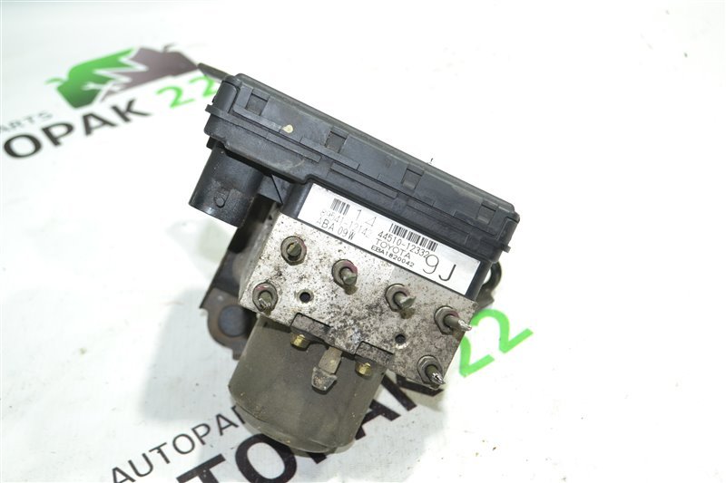 Блок abs Toyota Corolla NZE121 1NZ 2002 (б/у)