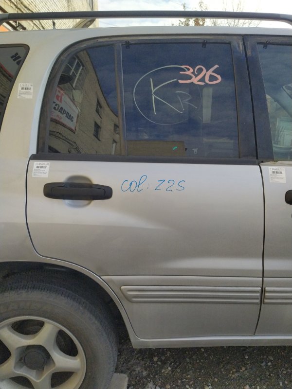Дверь Suzuki Escudo TD02W G16A 1998 задняя правая (б/у)