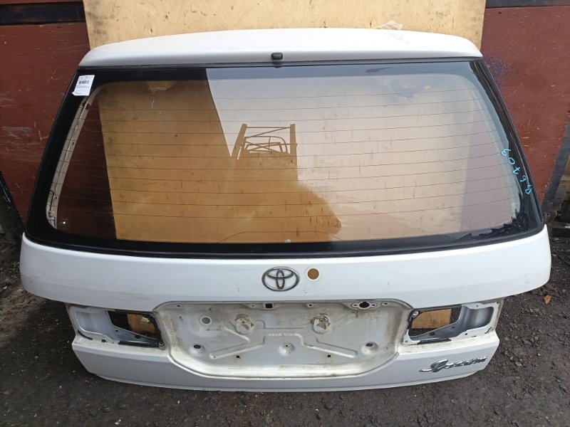 Дверь задняя Toyota Ipsum SXM10 3SFE 1999 (б/у)