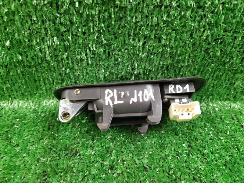 Ручка двери внутренняя Honda CR-V RD1 B20B 2001 задняя левая (б/у) Ручка двери внутренняя Honda CR-V RD1 B20B 2001 задняя левая (б/у)