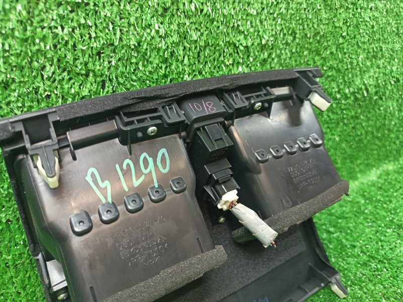 Воздуховод центральный Honda CR-V RE4 K24A 2007 (б/у) Воздуховод центральный Honda CR-V RE4 K24A 2007 (б/у)