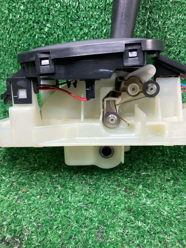 Рычаг переключения АКПП Mazda Familia S-Wagon BJ5W ZLDE 1998 (б/у) Рычаг переключения АКПП Mazda Familia S-Wagon BJ5W ZLDE 1998 (б/у)