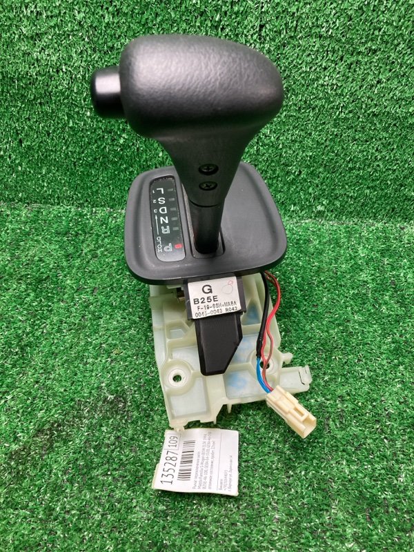 Рычаг переключения АКПП Mazda Familia S-Wagon BJ5W ZLDE 1998 (б/у) Рычаг переключения АКПП Mazda Familia S-Wagon BJ5W ZLDE 1998 (б/у)