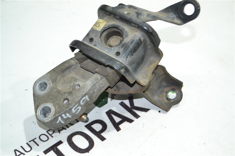 Подушка двигателя Toyota Fielder NZE121 2003 правая (б/у) Подушка двигателя Toyota Fielder NZE121 2003 правая (б/у)