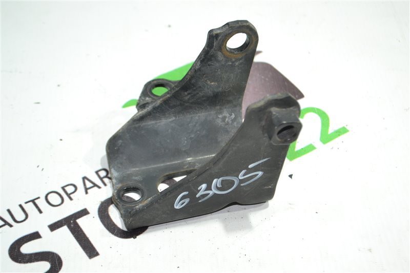Кронштейн опоры ДВС Toyota Fielder ZZE122 2002 задний (б/у) Кронштейн опоры ДВС Toyota Fielder ZZE122 2002 задний (б/у)