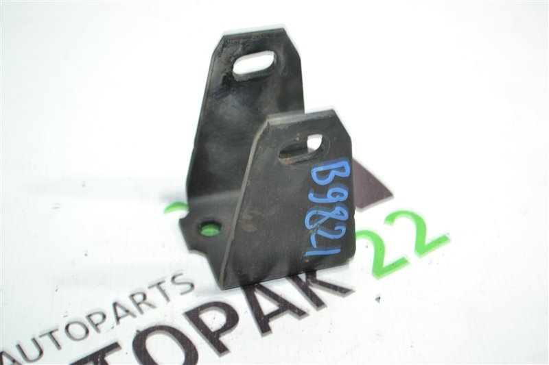 Кронштейн опоры ДВС Toyota Fielder NZE121 1NZ 2002 передний (б/у) Кронштейн опоры ДВС Toyota Fielder NZE121 1NZ 2002 передний (б/у)