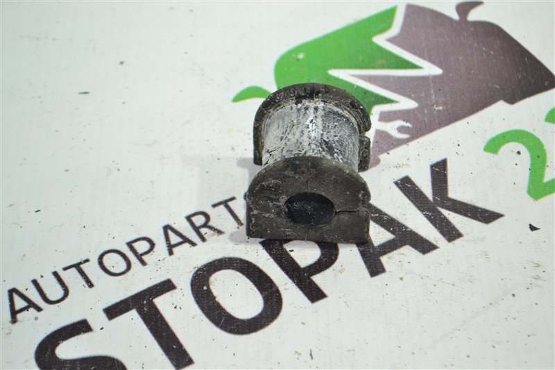 Втулка стабилизатора Toyota Fielder NZE121 1NZ 2002 передняя (б/у)