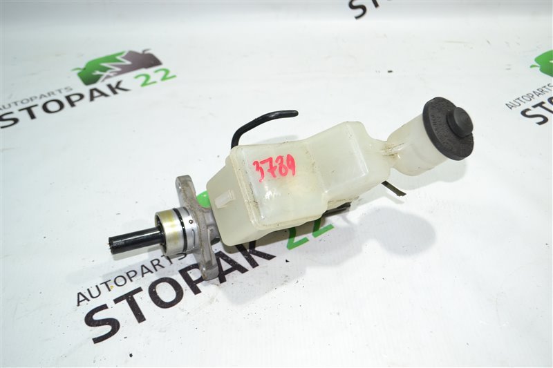 Главный тормозной цилиндр Toyota Corolla NZE121 1NZ 2004 (б/у) Главный тормозной цилиндр Toyota Corolla NZE121 1NZ 2004 (б/у)