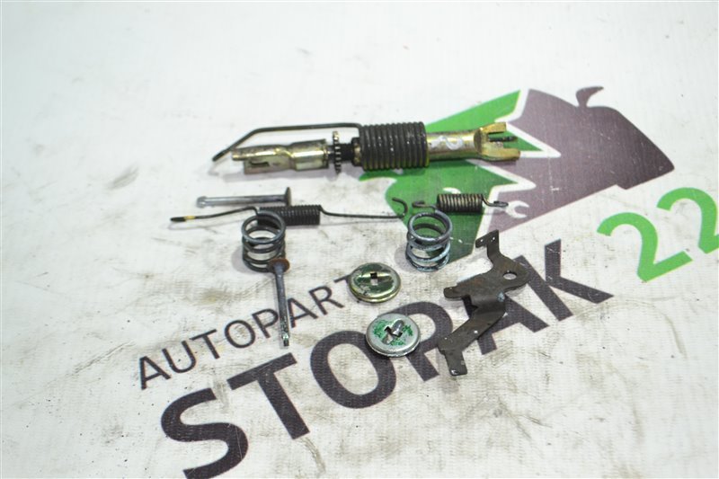 Механизм стояночного тормоза Toyota Fielder ZZE122 2002 задний правый (б/у) Механизм стояночного тормоза Toyota Fielder ZZE122 2002 задний правый (б/у)