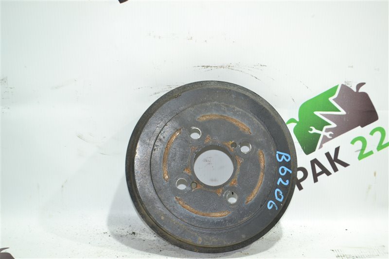 Тормозной барабан Toyota Corolla NZE121 1NZ 2002 задний (б/у) Тормозной барабан Toyota Corolla NZE121 1NZ 2002 задний (б/у)