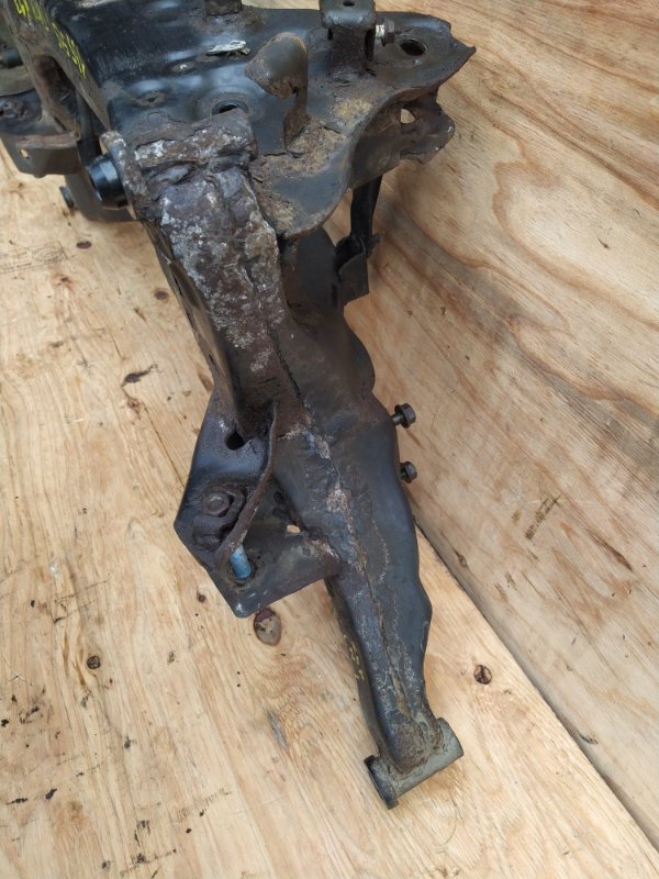 Балка поперечная задняя Nissan X-Trail TNT31 QR25 2008 (б/у) Балка поперечная задняя Nissan X-Trail TNT31 QR25 2008 (б/у)