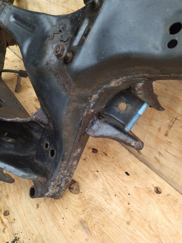 Балка поперечная задняя Nissan X-Trail TNT31 QR25 2008 (б/у) Балка поперечная задняя Nissan X-Trail TNT31 QR25 2008 (б/у)