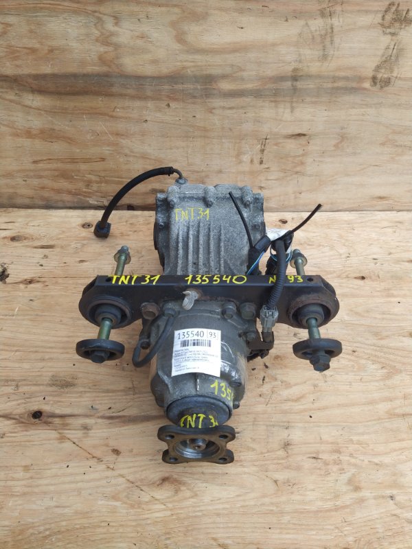 Редуктор Nissan X-Trail TNT31 QR25 2008 задний (б/у) Редуктор Nissan X-Trail TNT31 QR25 2008 задний (б/у)