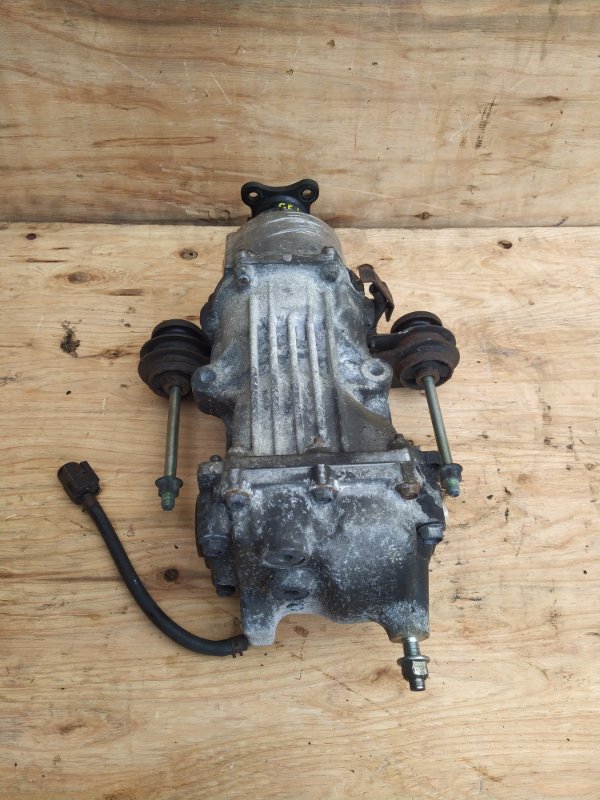 Редуктор Nissan X-Trail TNT31 QR25 2008 задний (б/у) Редуктор Nissan X-Trail TNT31 QR25 2008 задний (б/у)