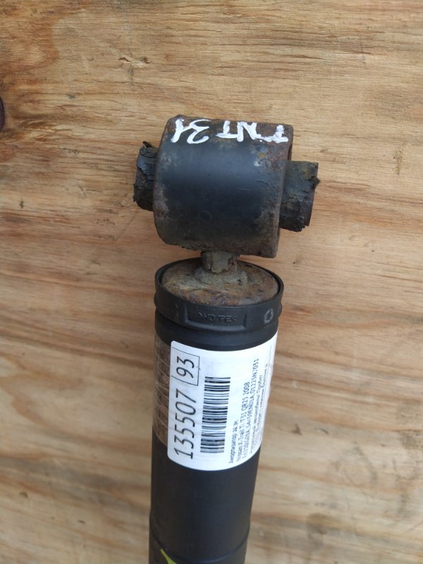 Амортизатор Nissan X-Trail TNT31 QR25 2008 задний (б/у) Амортизатор Nissan X-Trail TNT31 QR25 2008 задний (б/у)