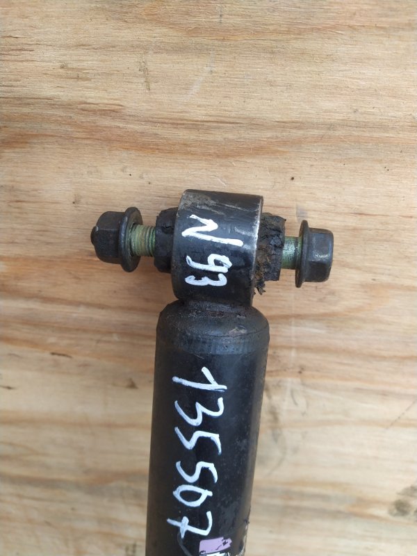 Амортизатор Nissan X-Trail TNT31 QR25 2008 задний (б/у) Амортизатор Nissan X-Trail TNT31 QR25 2008 задний (б/у)