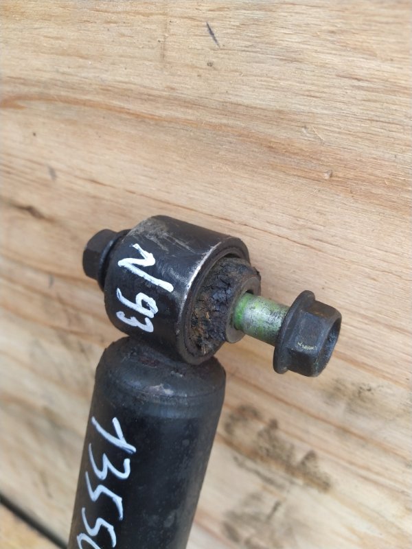 Амортизатор Nissan X-Trail TNT31 QR25 2008 задний (б/у) Амортизатор Nissan X-Trail TNT31 QR25 2008 задний (б/у)