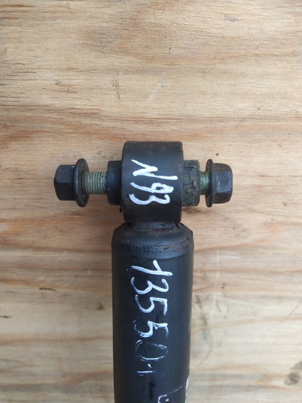 Амортизатор Nissan X-Trail TNT31 QR25 2008 задний (б/у) Амортизатор Nissan X-Trail TNT31 QR25 2008 задний (б/у)