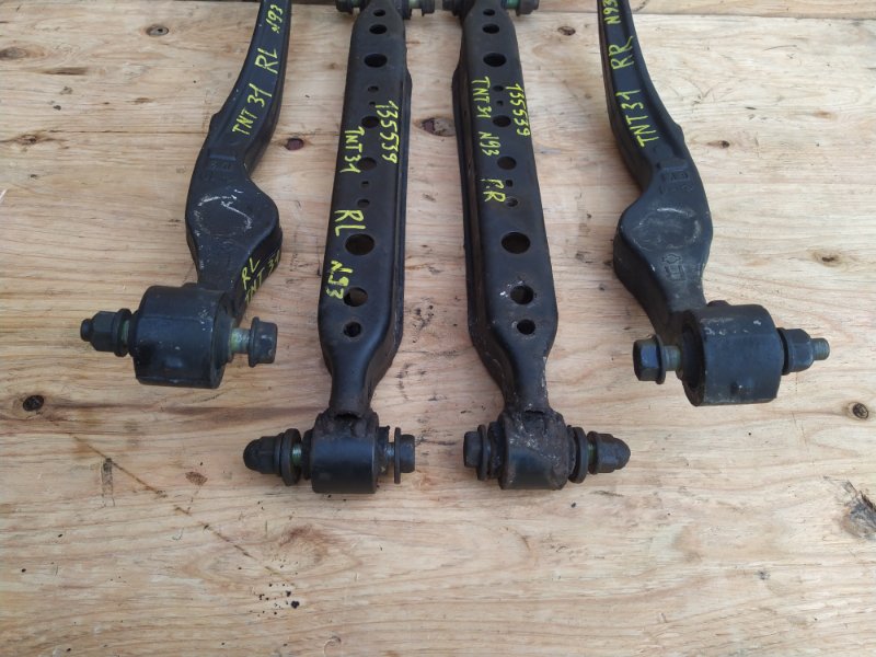 Рычаг поперечный Nissan X-Trail TNT31 QR25 2008 задний (б/у) Рычаг поперечный Nissan X-Trail TNT31 QR25 2008 задний (б/у)