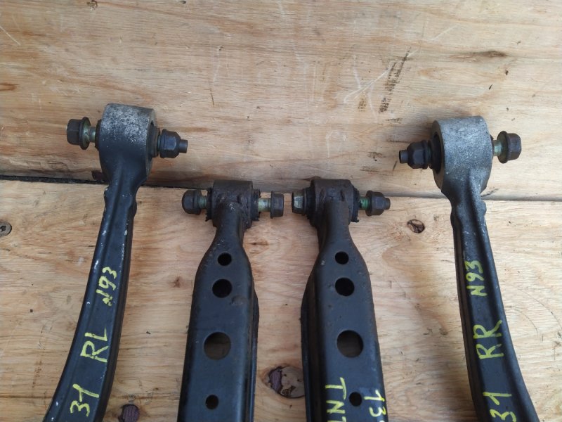 Рычаг поперечный Nissan X-Trail TNT31 QR25 2008 задний (б/у) Рычаг поперечный Nissan X-Trail TNT31 QR25 2008 задний (б/у)