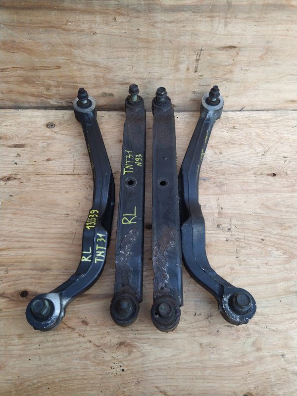 Рычаг поперечный Nissan X-Trail TNT31 QR25 2008 задний (б/у) Рычаг поперечный Nissan X-Trail TNT31 QR25 2008 задний (б/у)