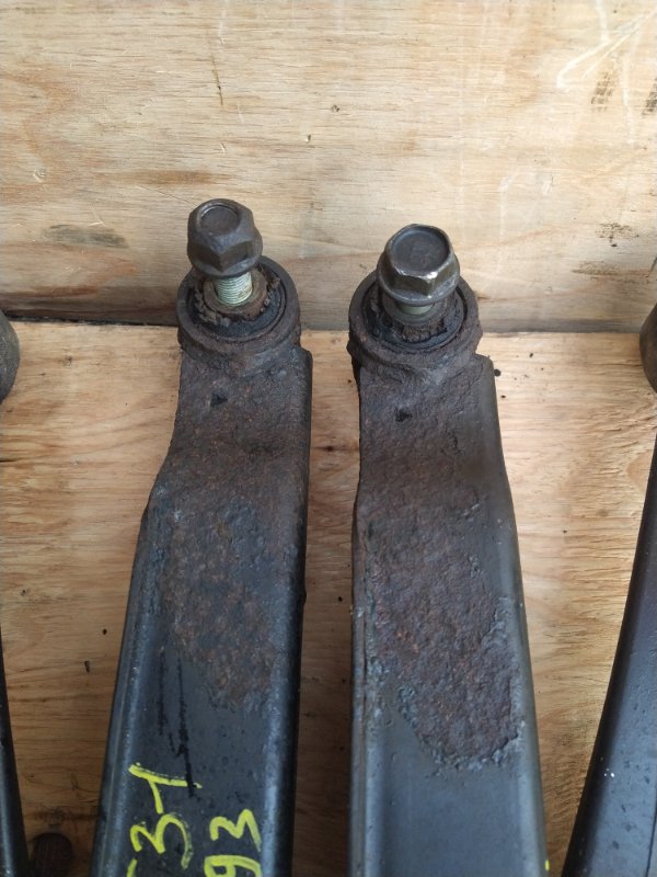 Рычаг поперечный Nissan X-Trail TNT31 QR25 2008 задний (б/у) Рычаг поперечный Nissan X-Trail TNT31 QR25 2008 задний (б/у)