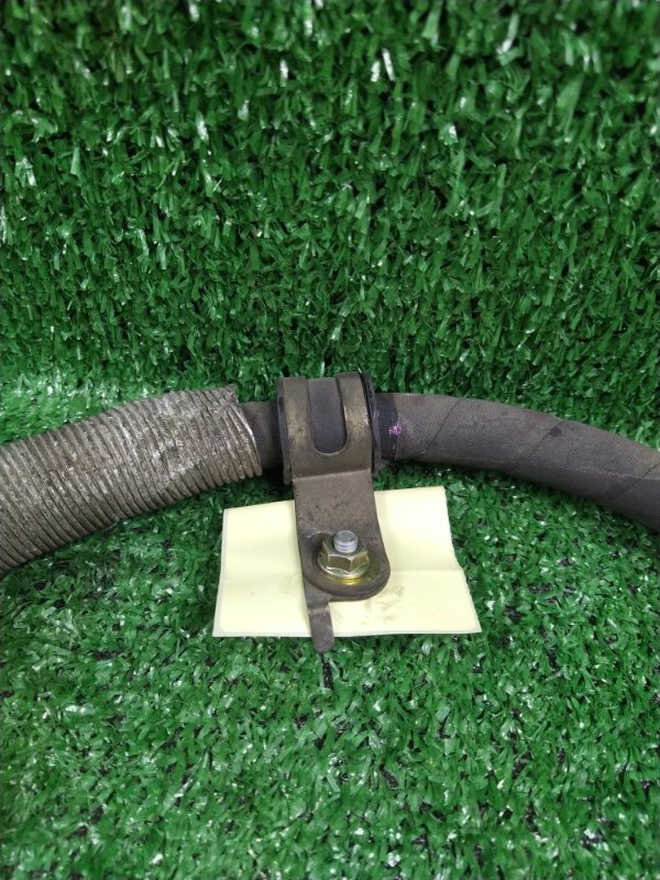 Шланг гидроусилитель-рейка Toyota Vista Ardeo SV50 3S-FSE 1999 (б/у) Шланг гидроусилитель-рейка Toyota Vista Ardeo SV50 3S-FSE 1999 (б/у)