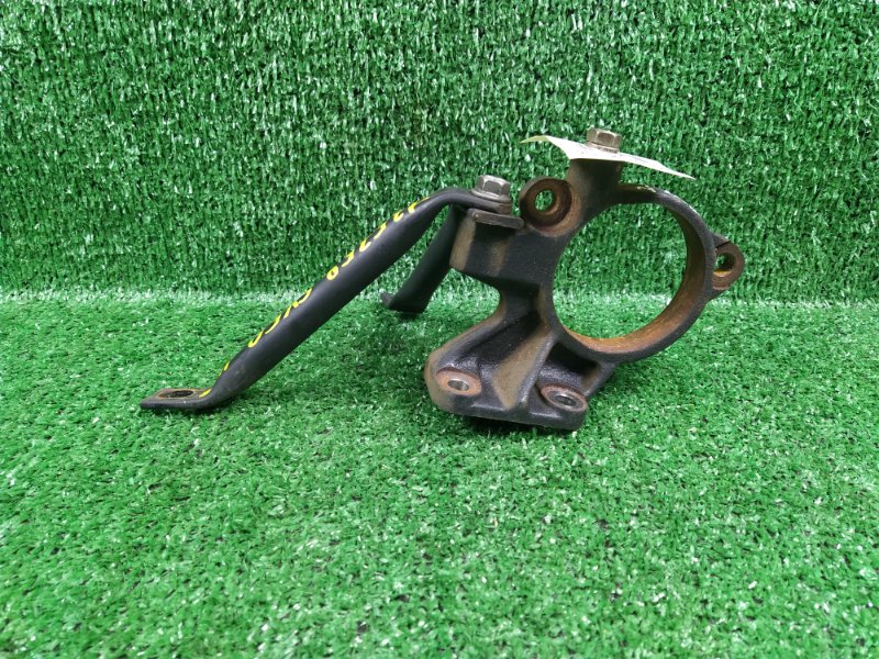 Кронштейн привода Toyota Vista Ardeo SV50 3S-FSE 1999 (б/у) Кронштейн привода Toyota Vista Ardeo SV50 3S-FSE 1999 (б/у)