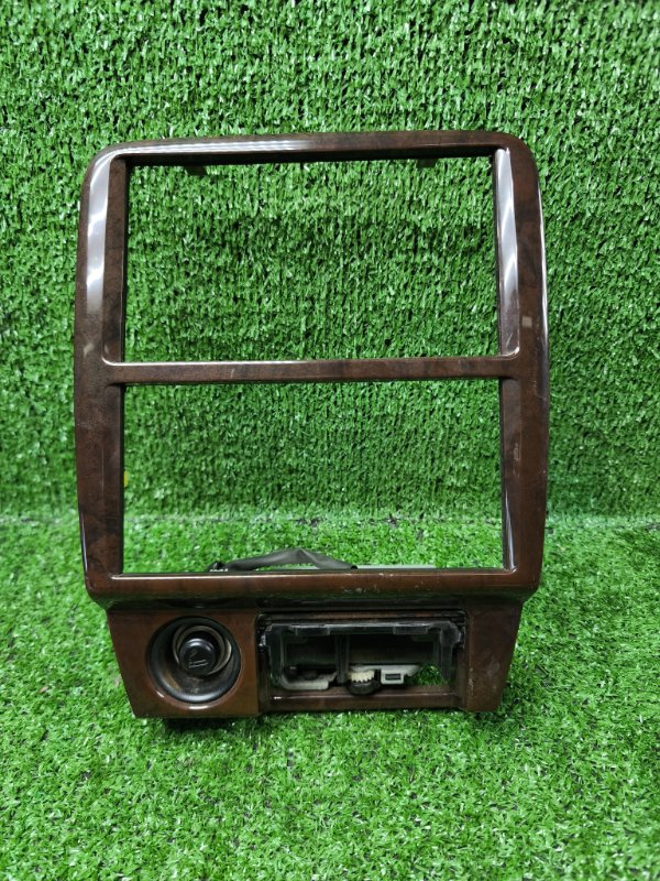 Консоль магнитофона Toyota Camry Gracia SXV20 5SFE 2000 (б/у)