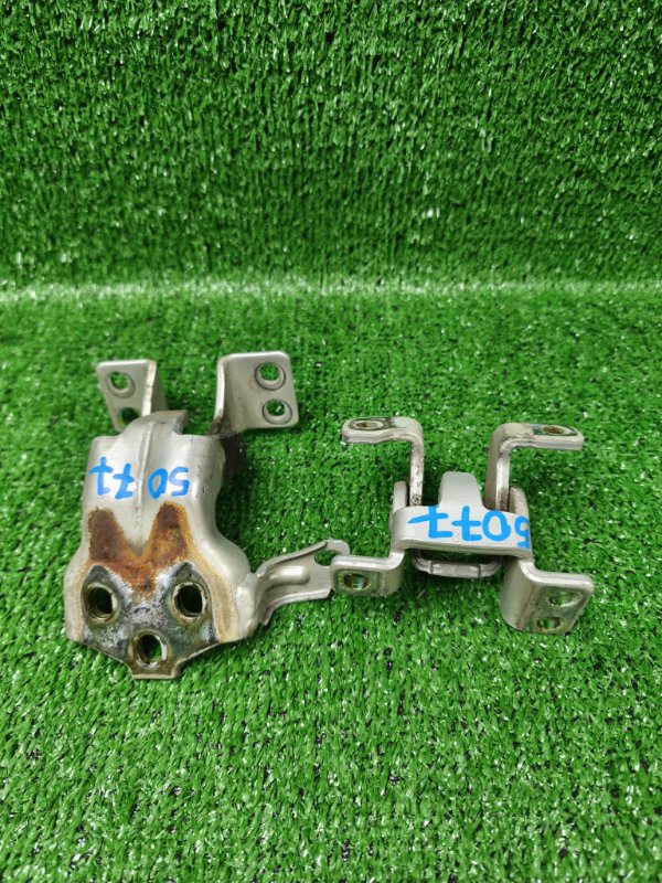 Петля двери багажника Suzuki Escudo TL52W J20A 2004 (б/у)