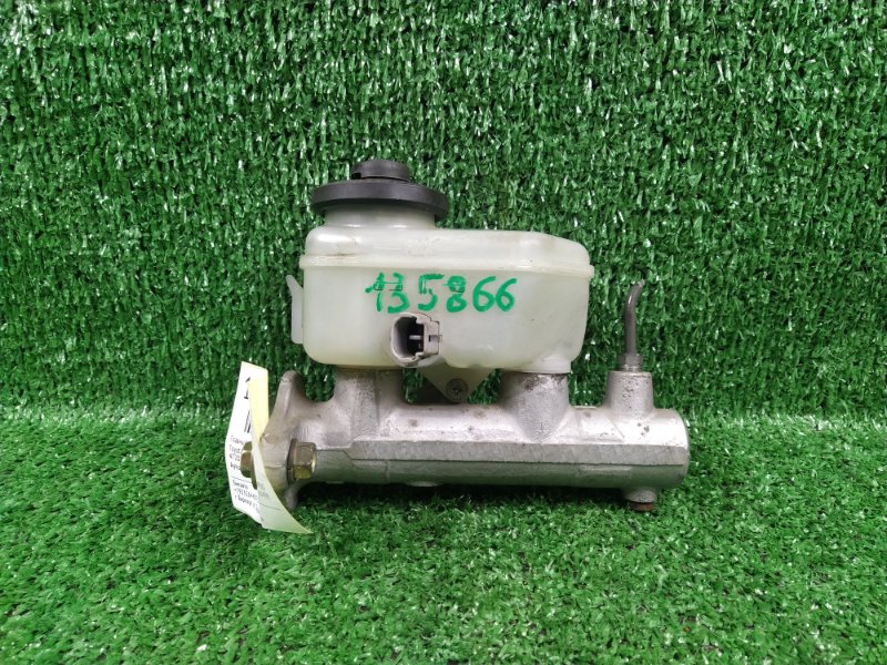 Главный тормозной цилиндр Toyota Windom MCV21 2MZFE 1999 (б/у) Главный тормозной цилиндр Toyota Windom MCV21 2MZFE 1999 (б/у)