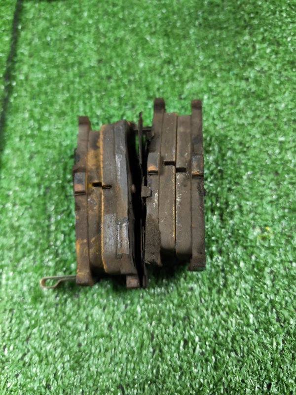 Тормозные колодки Nissan Cefiro A32 заднее (б/у)