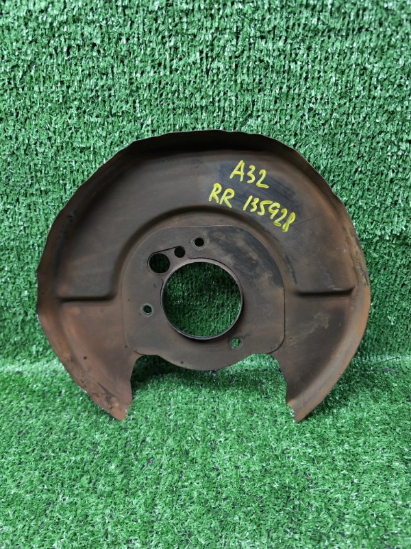 Кожух тормозного диска Nissan Cefiro A32 VQ20 задний правый (б/у)