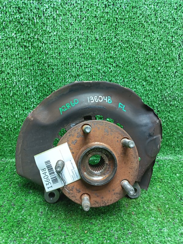 Ступица Toyota Hoah AZR60 1AZFE передняя левая (б/у)