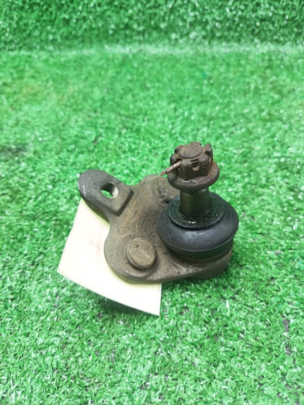 Шаровая опора Toyota Ipsum SXM10 (б/у)