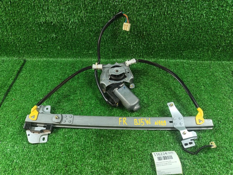 Стеклоподъемник Mazda Familia S-Wagon BJ5W ZLDE 1998 передний правый (б/у)