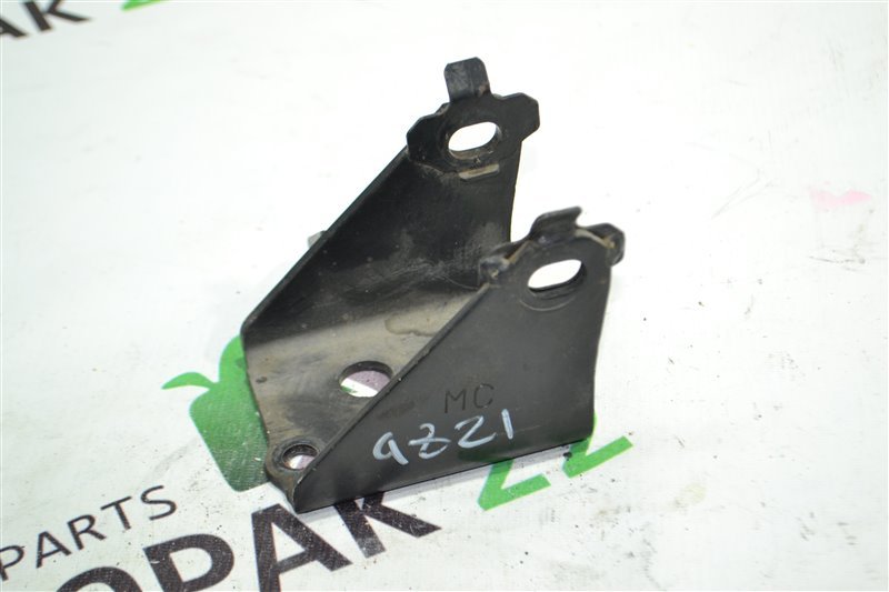 Кронштейн опоры ДВС Toyota Fielder NZE121 1NZ 2002 левый (б/у)