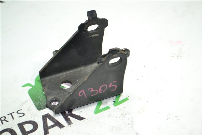 Кронштейн опоры ДВС Toyota Fielder ZZE122 2002 левый (б/у)