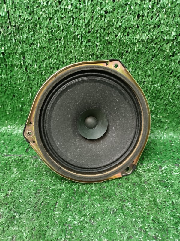 Динамик Mazda Familia S-Wagon BJ5W ZLDE 1998 передний (б/у)