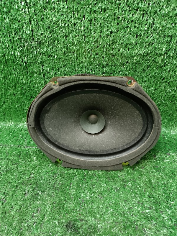 Динамик Mazda Familia S-Wagon BJ5W ZLDE 1998 задний (б/у)