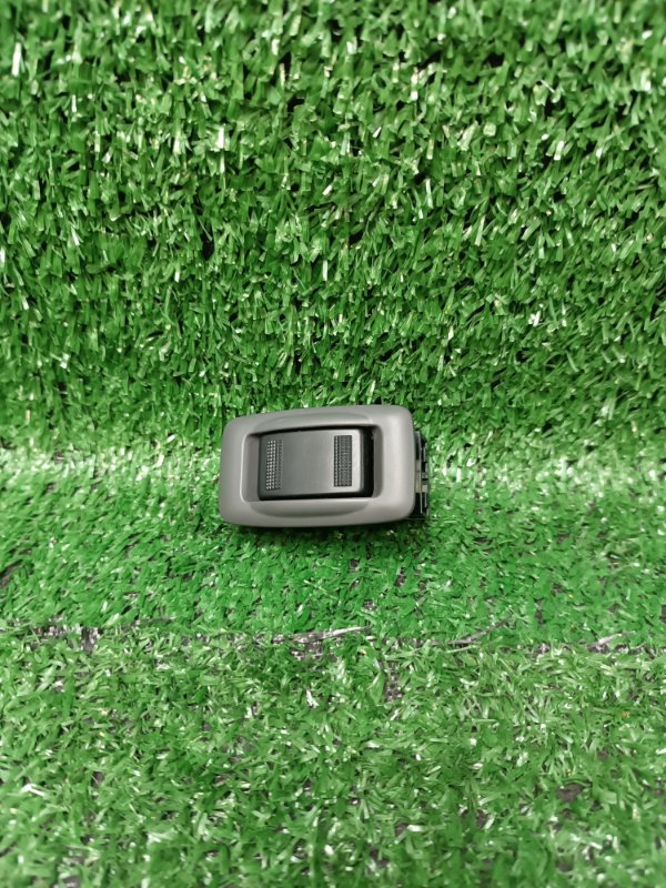 Кнопка стеклоподъемника Mazda Familia S-Wagon BJ5W ZLDE 1998 задняя левая (б/у)