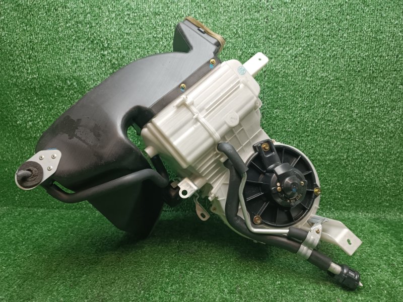 Корпус радиатора кондиционера Toyota Ipsum SXM10 3SFE 2000 (б/у)