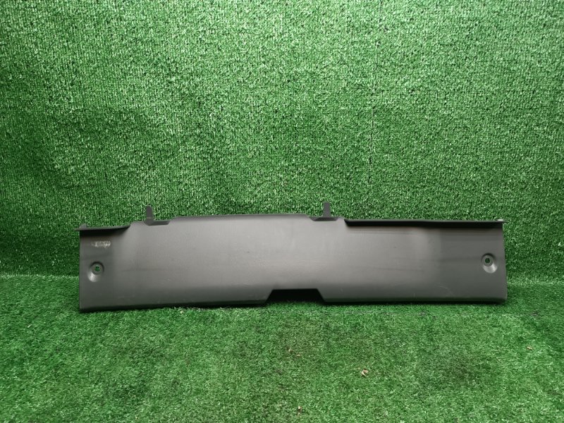 Накладка замка багажника Mazda Familia S-Wagon BJ5W ZLDE 1998 (б/у)