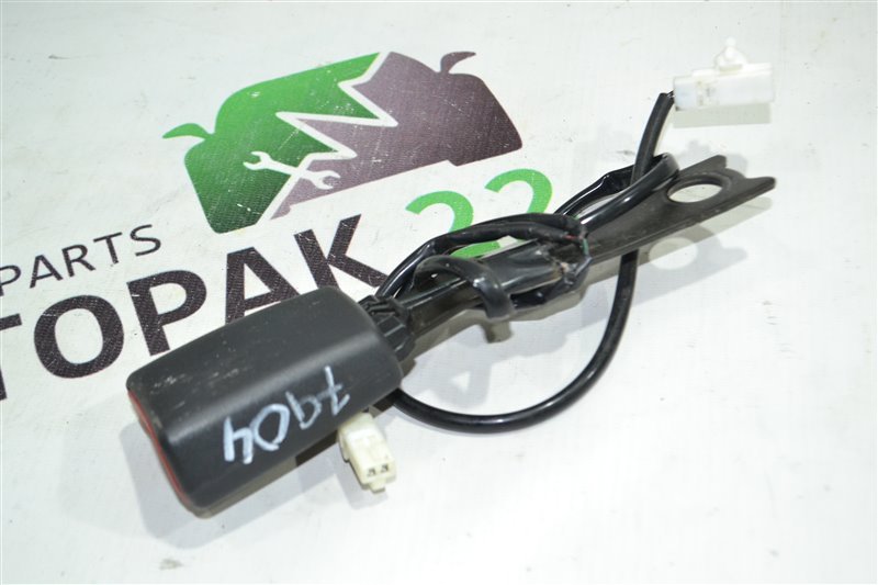 Замок ремня безопасности Toyota Fielder NZE124 1NZ 2002 передний левый (б/у)