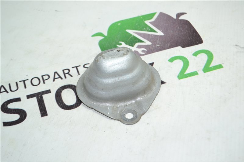 Кронштейн бампера Toyota Runx NZE121 2001 задний (б/у)