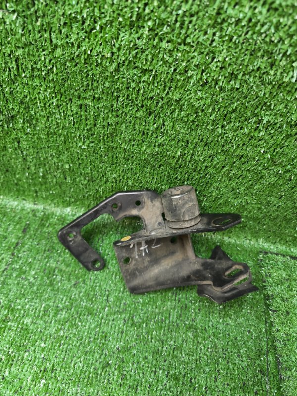 Кронштейн ДВС Toyota Avensis AZT250 1AZFSE передний (б/у)